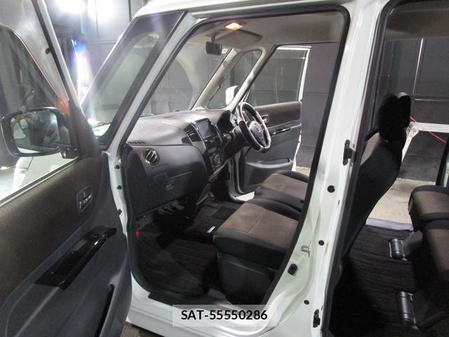 Nissan ROOX 2012-04 8379546-16