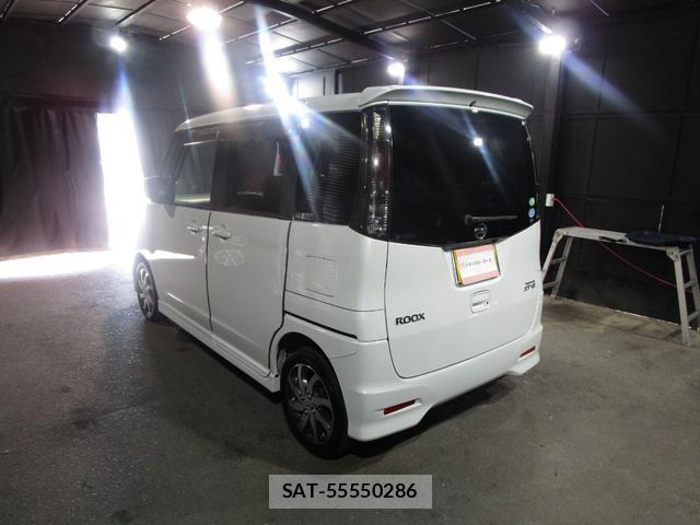 Nissan ROOX 2012-04 8379546-4