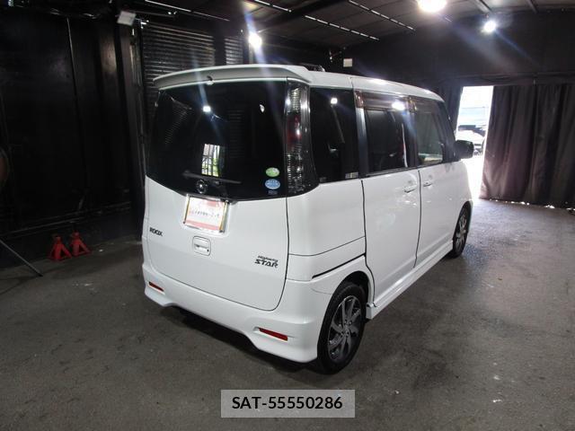 Nissan ROOX 2012-04 8379546-6
