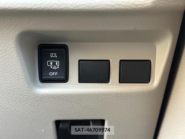 Nissan ROOX 2022-05 8379562-4