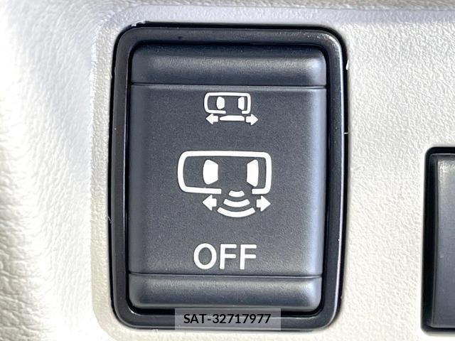 Nissan ROOX 2022-04 8379930-4