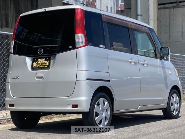 Nissan ROOX 2011-06 8380186-1