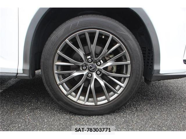 Lexus RX 2017-01 8379677-9