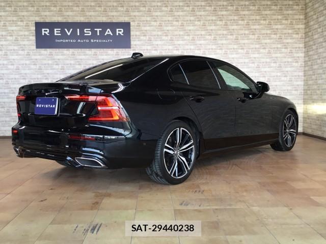 Volvo S60 2021-10 8379549-1