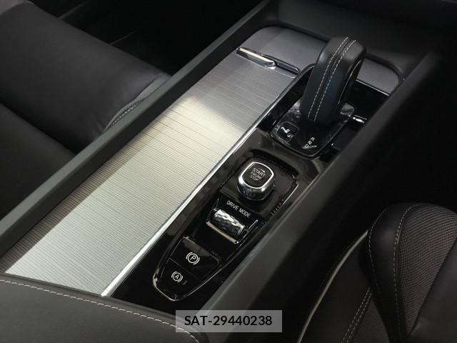 Volvo S60 2021-10 8379549-14