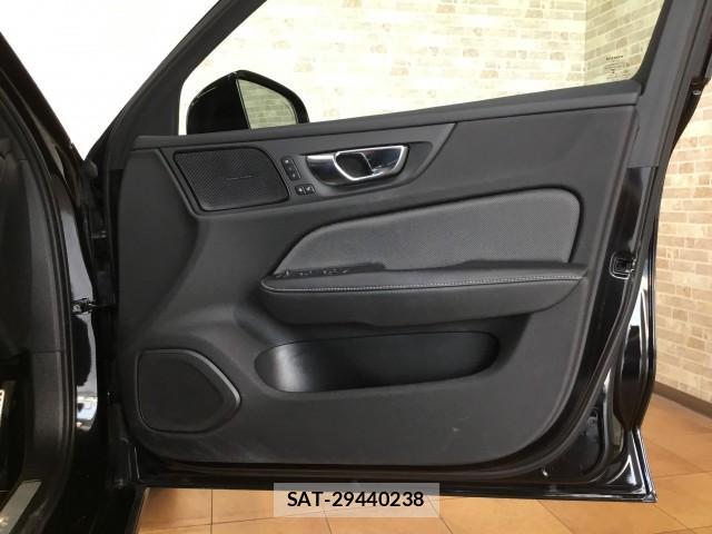 Volvo S60 2021-10 8379549-18