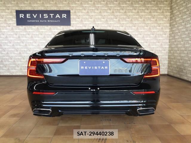 Volvo S60 2021-10 8379549-3