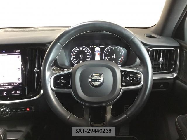 Volvo S60 2021-10 8379549-8