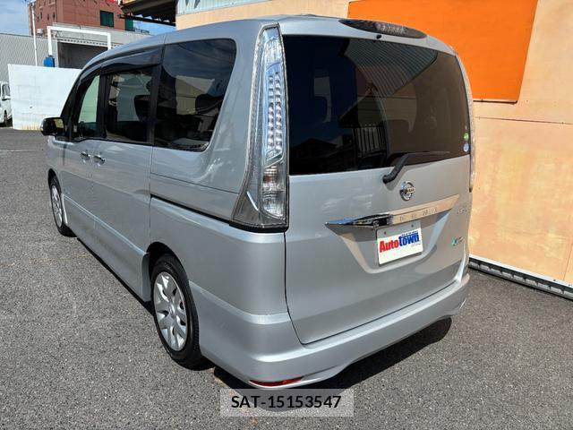 Nissan SERENA 2013-08 8378499-1