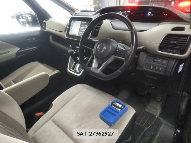 Nissan SERENA 2016-10 8378766-2