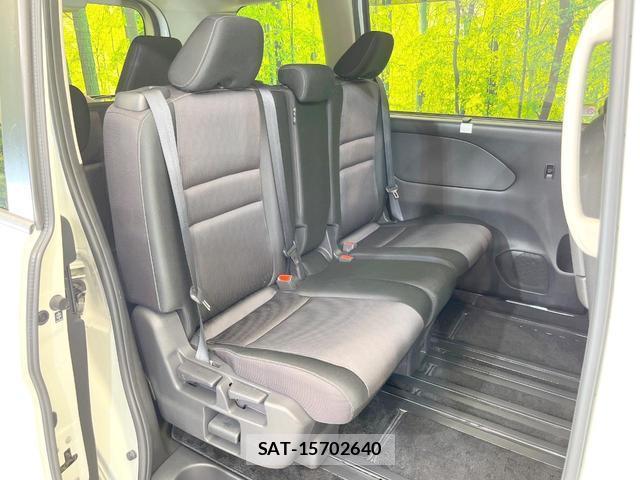 Nissan SERENA 2017-06 8379464-7
