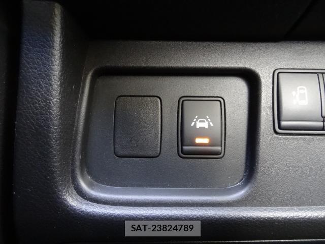 Nissan SERENA 2014-07 8379466-19
