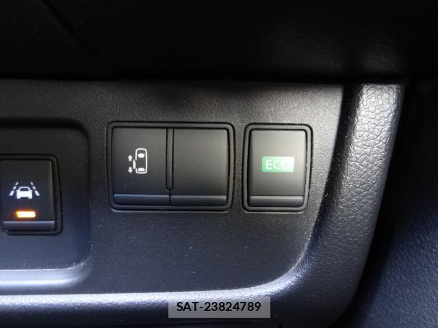 Nissan SERENA 2014-07 8379466-8