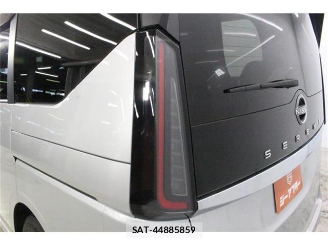Nissan SERENA 2023-06 8380073-17