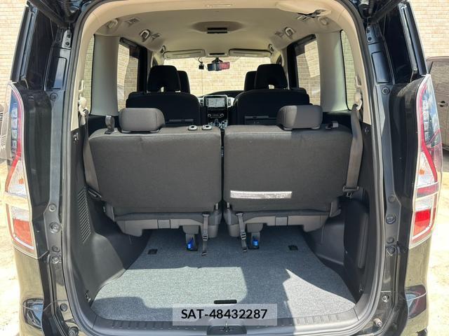 Nissan SERENA 2021-05 8380132-9