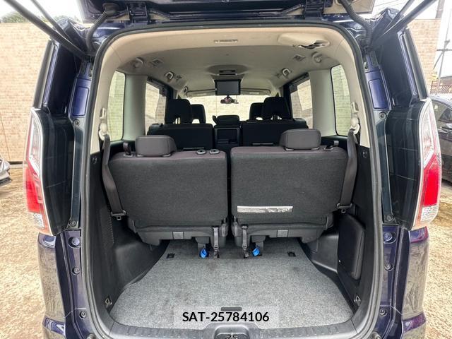 Nissan SERENA 2017-12 8380134-9