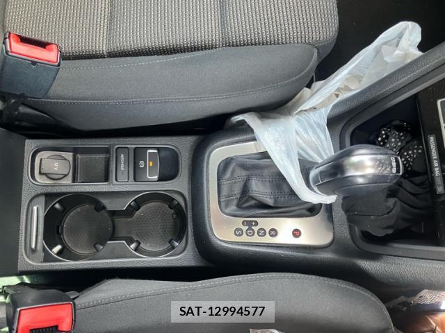 VolksWagen SHARAN 2013-08 8379598-15