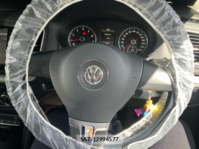 VolksWagen SHARAN 2013-08 8379598-8