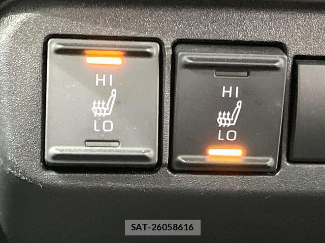 Toyota SIENTA 2022-11 8378572-6