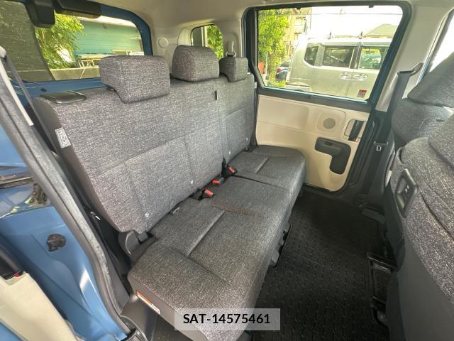 Toyota SIENTA 2023-05 8378615-14