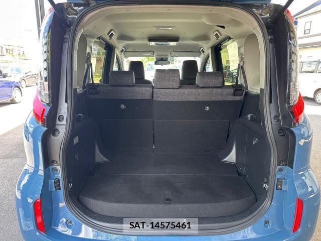 Toyota SIENTA 2023-05 8378615-16