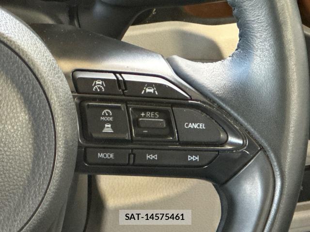 Toyota SIENTA 2023-05 8378615-17