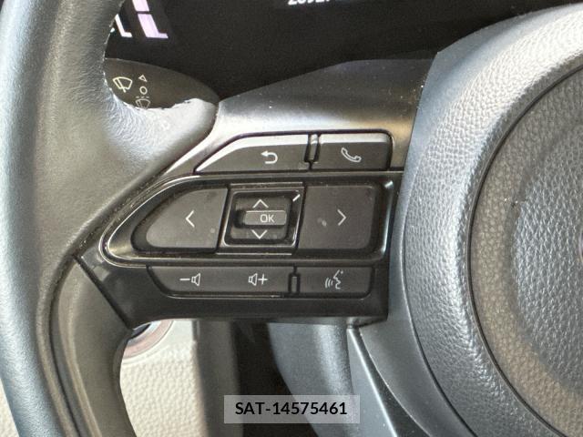 Toyota SIENTA 2023-05 8378615-18