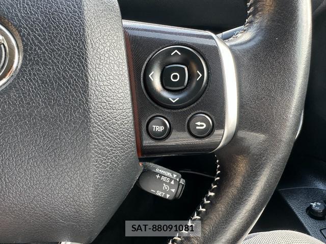 Toyota SIENTA 2018-10 8378633-9