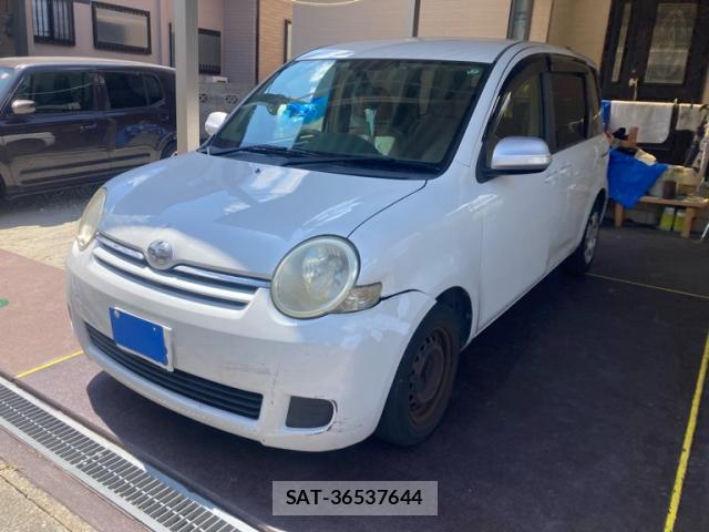 Toyota SIENTA 2011-08 8378984-1
