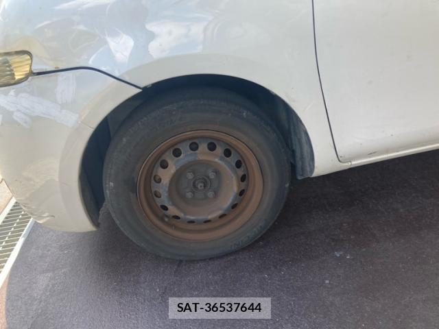 Toyota SIENTA 2011-08 8378984-3