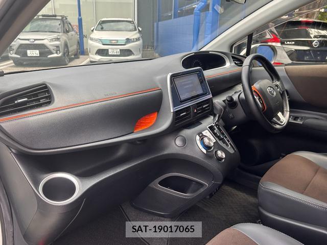 Toyota SIENTA 2019-08 8379327-16