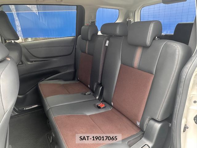 Toyota SIENTA 2019-08 8379327-19