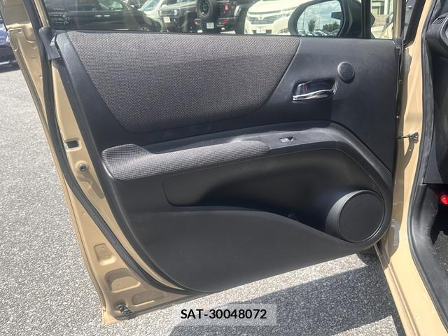 Toyota SIENTA 2021-08 8379345-10