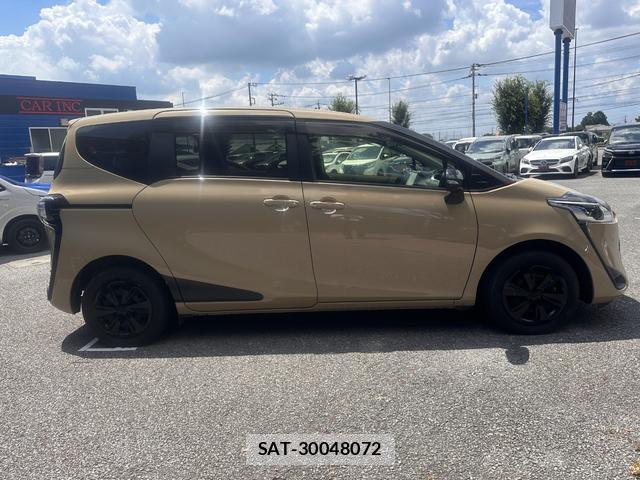 Toyota SIENTA 2021-08 8379345-3