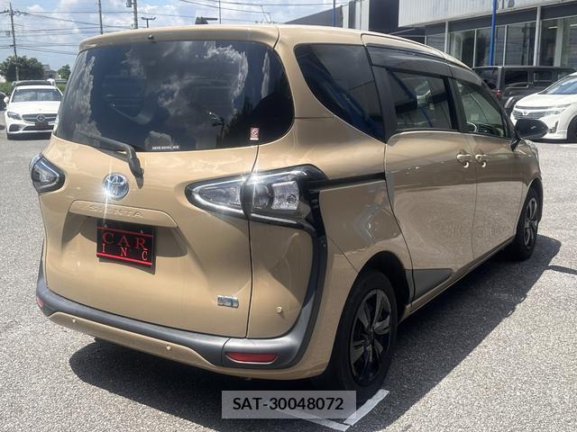 Toyota SIENTA 2021-08 8379345-4