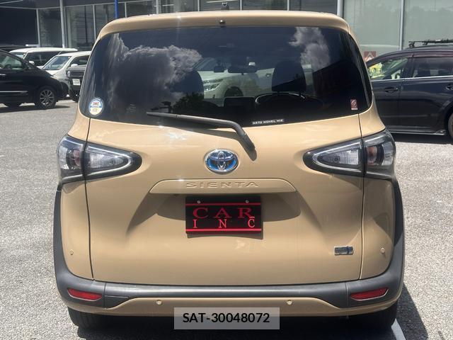 Toyota SIENTA 2021-08 8379345-5
