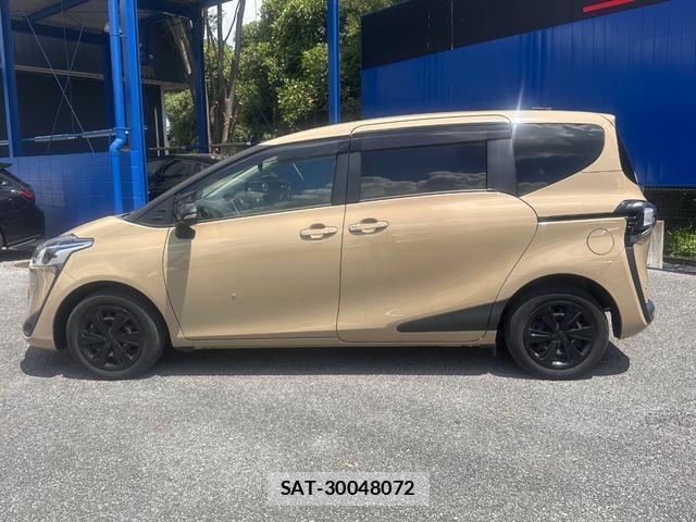 Toyota SIENTA 2021-08 8379345-7
