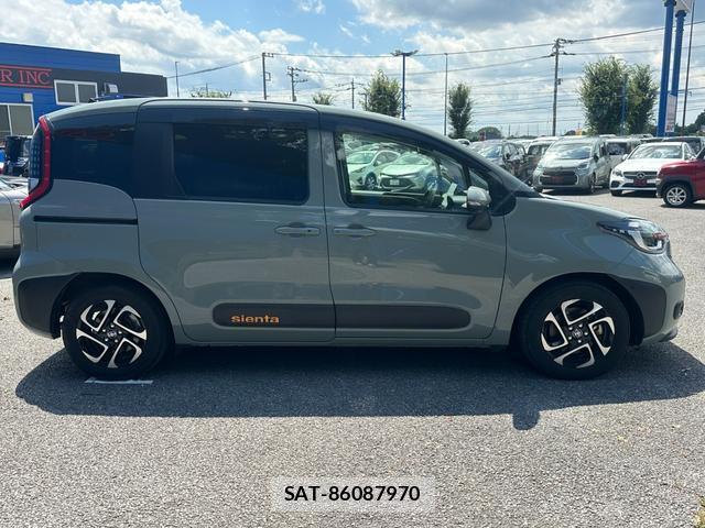 Toyota SIENTA 2023-06 8379347-3