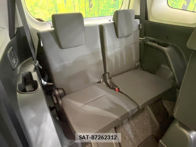 Toyota SIENTA 2024-10 8379399-9