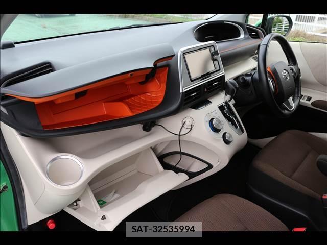 Toyota SIENTA 2017-07 8379505-10
