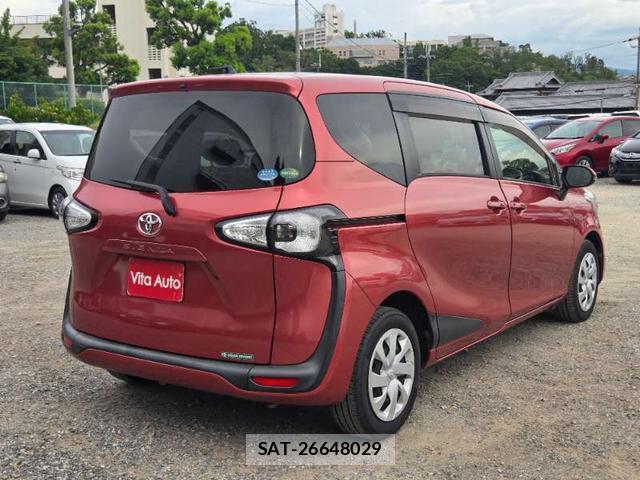 Toyota SIENTA 2015-12 8379629-12