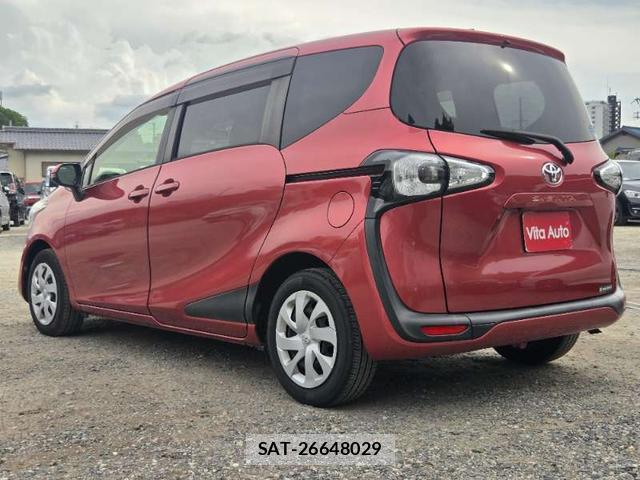 Toyota SIENTA 2015-12 8379629-17
