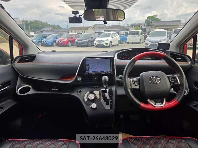 Toyota SIENTA 2015-12 8379629-7