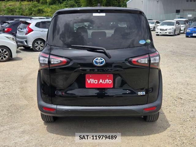 Toyota SIENTA 2015-12 8379630-10