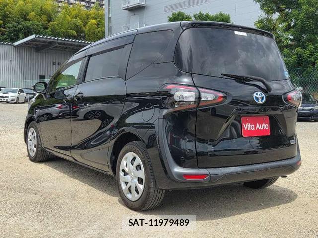 Toyota SIENTA 2015-12 8379630-17