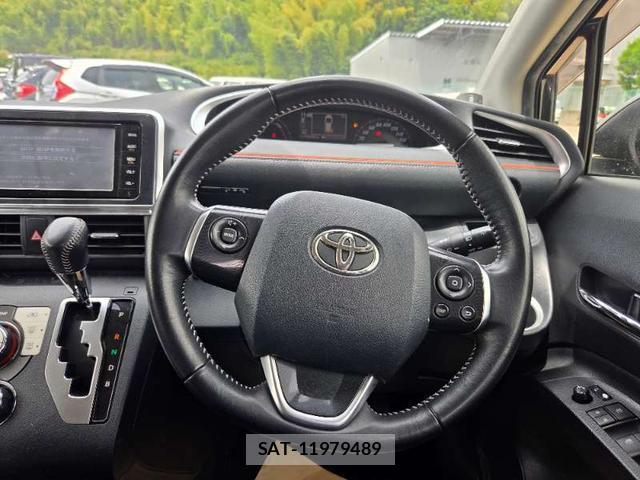 Toyota SIENTA 2015-12 8379630-18