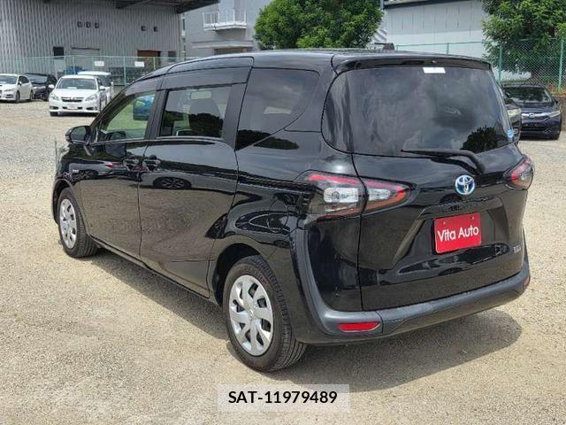 Toyota SIENTA 2015-12 8379630-19
