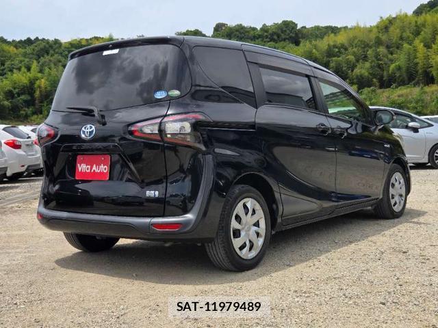 Toyota SIENTA 2015-12 8379630-3