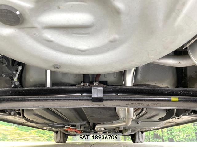 Toyota SIENTA 2018-08 8379941-18