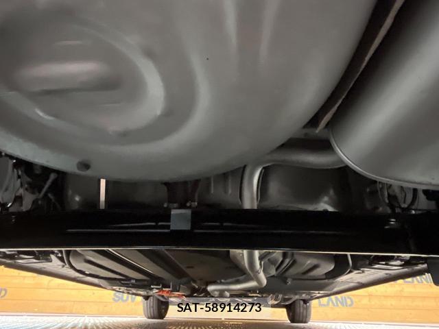 Toyota SIENTA 2020-09 8379978-18